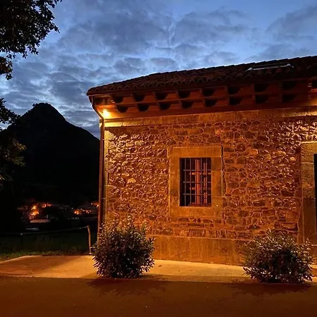 Casa Camineros Rales (Llanes)